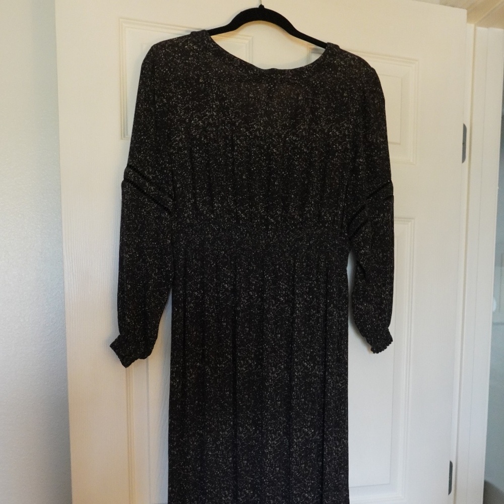 KnotSisters Black and White Maxi Dress (Size S) 111